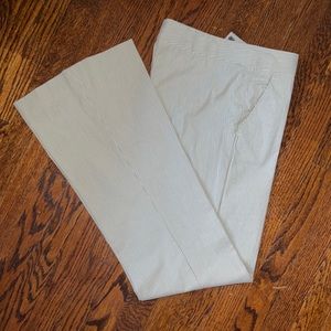 💚Theory🤍GORGEOUS causal olive & white striped slacks/jeans. Size 8. Pristine!